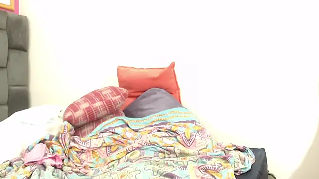 Snapshot of Lola_Honney chatting on 01.21.25 Lola Honney online show from 01.21.25