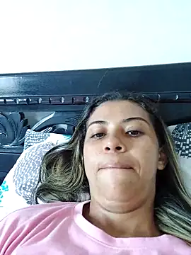 Snapshot of CallMeHeaven chatting on 10.20.25 CallMeHeaven online show from 10.20.25