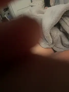 Snapshot of biggzee6 chatting on 02.08.25 biggzee6 online show from 02.08.25