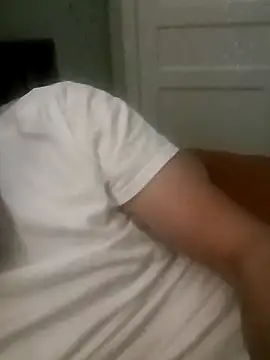 Snapshot of biggzee6 chatting on 02.22.25 biggzee6 online show from 02.22.25