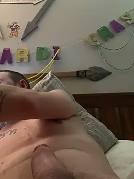 Snapshot of biggzee6 chatting on 02.22.25 biggzee6 online show from 02.22.25