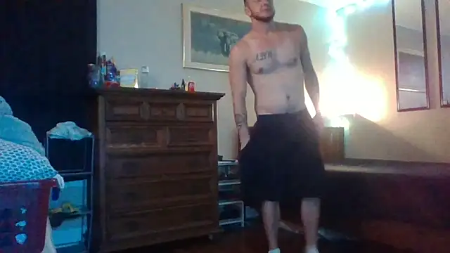 Snapshot of biggzee6 chatting on 09.14.25 biggzee6 online show from 09.14.25