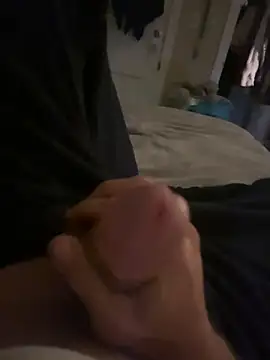 Snapshot of biggzee6 chatting on 10.26.25 biggzee6 online show from 10.26.25