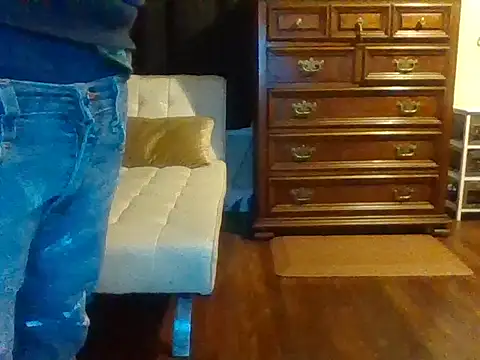 Snapshot of biggzee6 chatting on 12.04.25 biggzee6 online show from 12.04.25