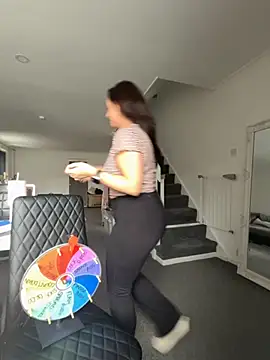 Snapshot of GoddessLucyRose chatting on 10.06.25 GoddessLucyRose online show from 10.06.25