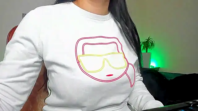 Tianiaa online show from 01.30.25