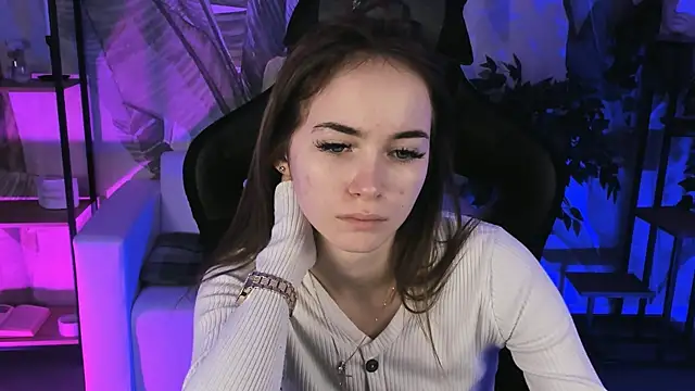 Snapshot of DakotaaJohnnson chatting on 02.08.25 DakotaaJohnnson online show from 02.08.25