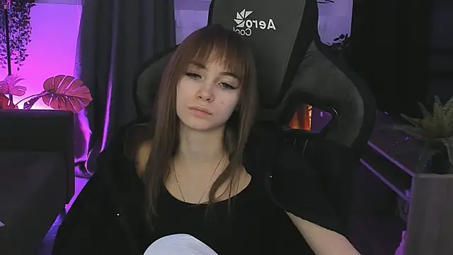 Snapshot of DakotaaJohnnson chatting on 02.26.25 DakotaaJohnnson online show from 02.26.25