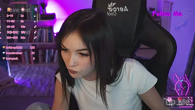 Snapshot of DakotaaJohnnson chatting on 03.22.25 DakotaaJohnnson online show from 03.22.25