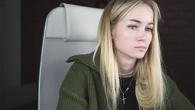 Snapshot of DakotaaJohnnson chatting on 09.13.25 DakotaaJohnnson online show from 09.13.25