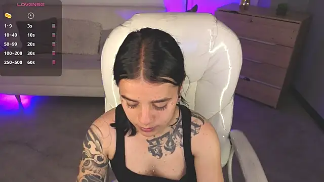 Nicole Foxx  online show from 02.12.26