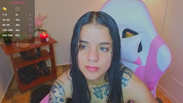 Nicole Foxx  online show from 07.16.26