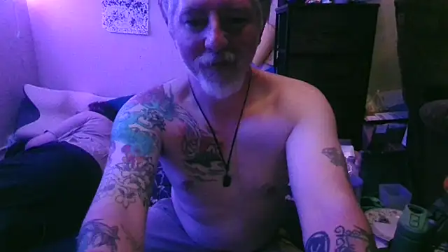 Snapshot of Raine11112 chatting on 10.07.25 Raine11112 online show from 10.07.25