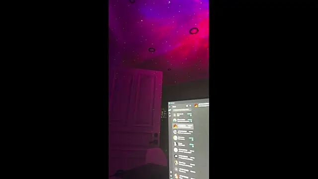 Snapshot of Ariana_lily_ chatting on 10.14.25 Ariana lily online show from 10.14.25