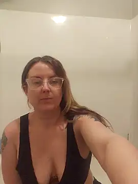 TattedMamaXOXO online show from 02.01.25