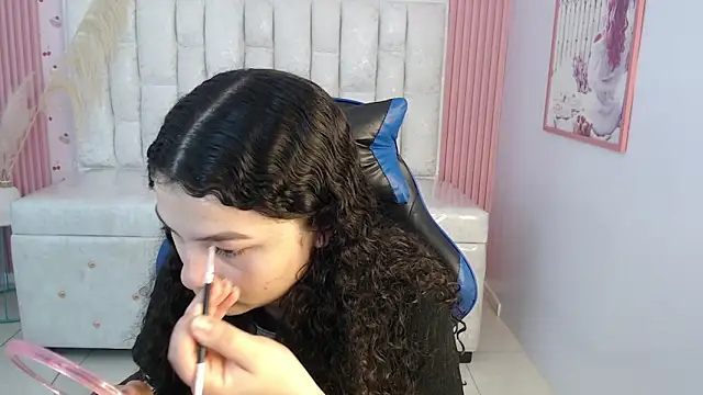 shalon diaz s online show from 11.05.25