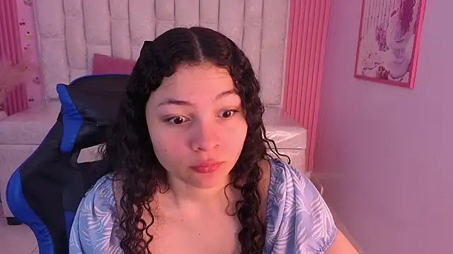 Snapshot of shalon_diaz_s chatting on 02.18.26 shalon diaz s online show from 02.18.26