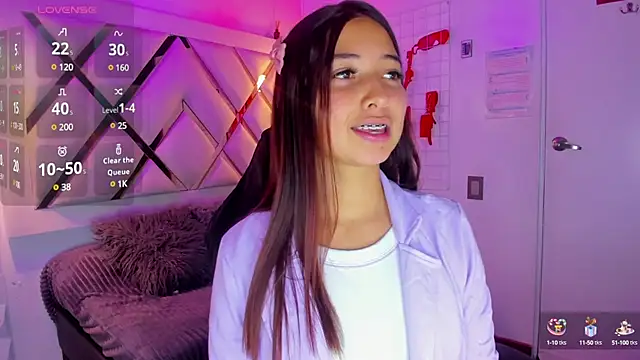 Snapshot of sofia__james chatting on 03.22.25 sofia james online show from 03.22.25