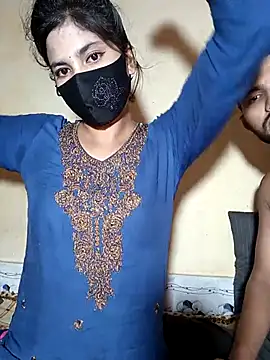 Hot couple 1 online show from 10.23.25