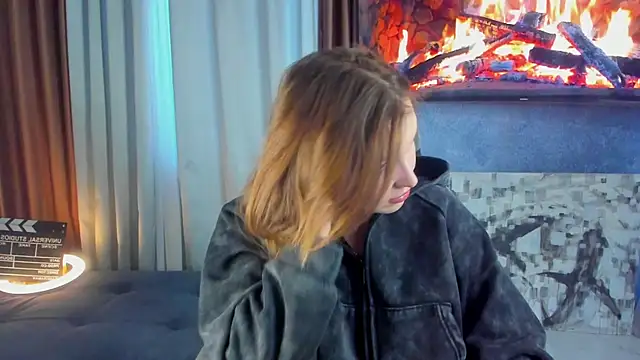 Snapshot of Nerdy_Jenny chatting on 01.19.25 Nerdy Jenny online show from 01.19.25