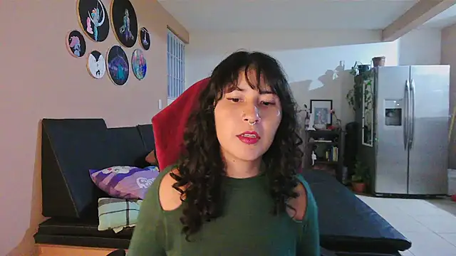 Snapshot of GinnyDelice chatting on 10.01.25 GinnyDelice online show from 10.01.25