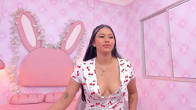 LIA SWAN  online show from 12.19.25