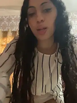 Snapshot of majdolin78 chatting on 10.30.25 majdolin78 online show from 10.30.25