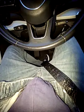 Nzino1983 online show from 04.15.26