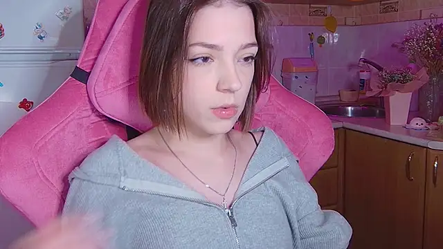 PamBeesly online show from 04.12.26