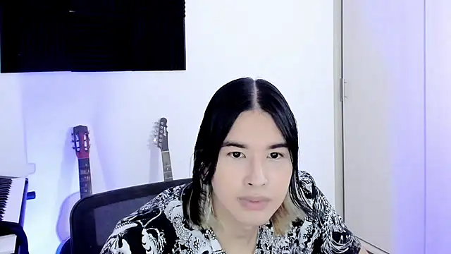 Snapshot of JordiWilld chatting on 10.10.25 JordiWilld online show from 10.10.25