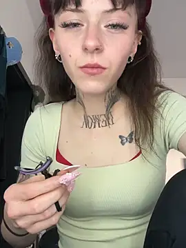 Ciara2004 online show from 12.19.25