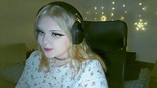 Electro doll online show from 02.13.25