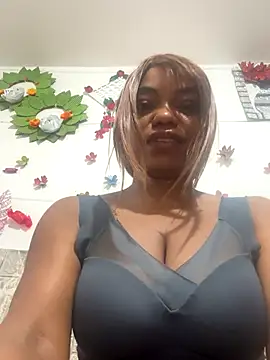 SaraYedid17 online show from 10.19.25