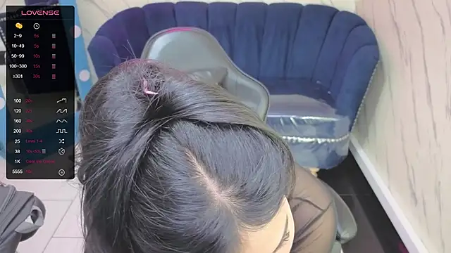 Snapshot of Paulette_v chatting on 10.03.25 Paulette v online show from 10.03.25