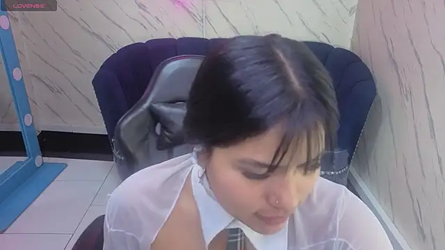 Snapshot of Paulette_v chatting on 11.06.25 Paulette v online show from 11.06.25