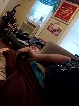 Snapshot of Rcraigue4 chatting on 10.30.25 Rcraigue4 online show from 10.30.25