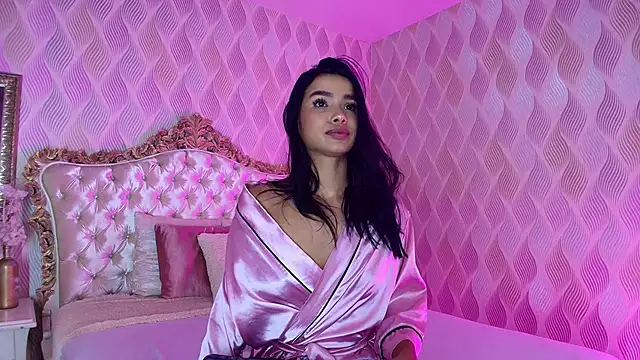 Bella Smiith  online show from 11.30.25