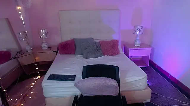 ScarlettDreamss7 online show from 02.28.25