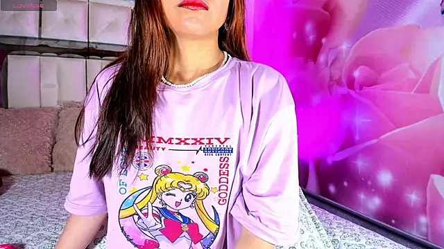 emili clark online show from 10.14.25