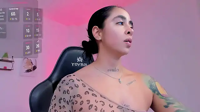 sophierooy22 online show from 01.05.26