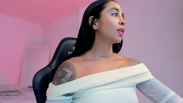 sophierooy22 online show from 03.31.26