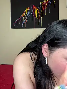 Snapshot of Emmie_Hot chatting on 02.10.25 Emmie Hot online show from 02.10.25