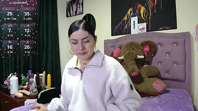 Emmie Hot online show from 03.14.26