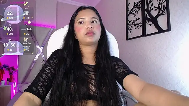 Sophia waalker  1 online show from 03.10.25