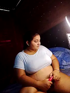 Snapshot of Lily_Sweet24 chatting on 02.05.26 Lily Sweet24 online show from 02.05.26