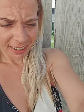 SweetyNinaOff1 online show from 05.28.26