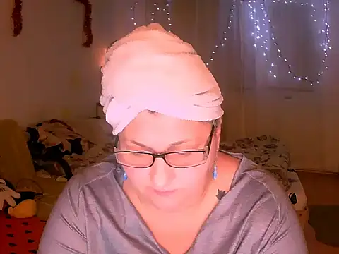 mayamayx online show from 12.14.25