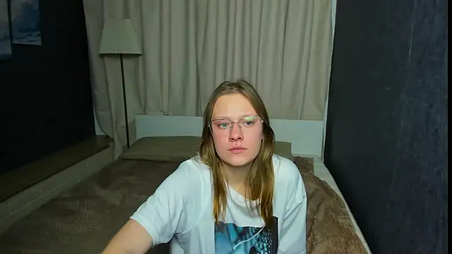 TessaSwans online show from 01.30.25