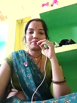 Bhuvi Bedi online show from 02.26.25