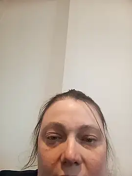 HotHornyEmmaX online show from 11.21.25